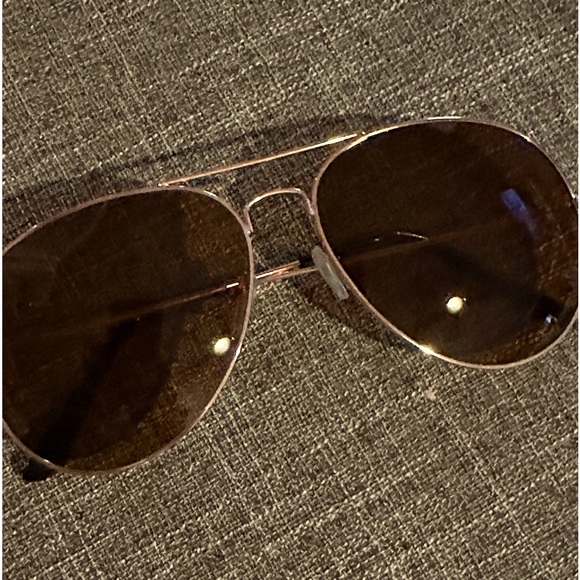 Aviator Amber Sunglasses 🕶️ - Picture 5 of 9